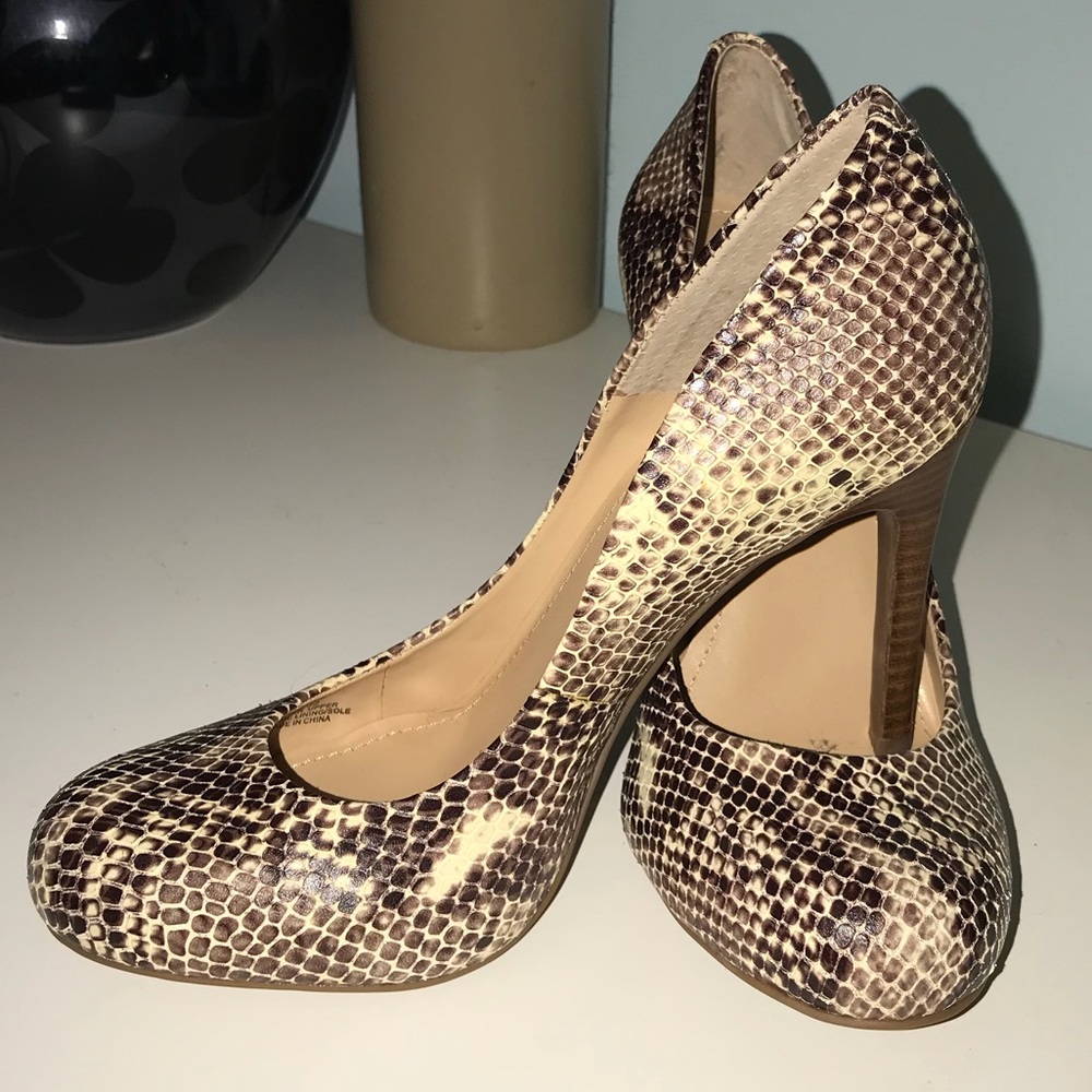 Jessica Simpson heels